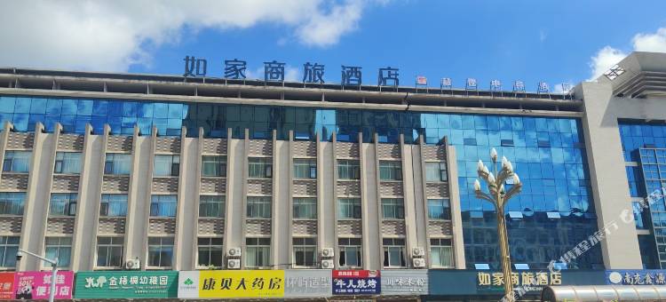 喆霆电竞民宿(南充西华师范大学店)图片