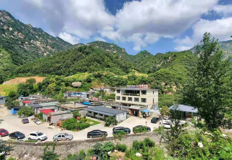 灵寿泓腾民宿外景图