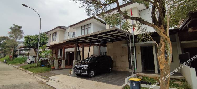 由Ruang Nyaman提供的Sentul Atmosfer客房(Atmosfer Guest House Sentul by Ruang Nyaman)图片