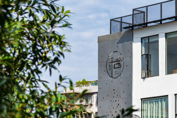 Heshe Hotel (Taikoo Cang Jiangnanxi Subway Station Branch)Hotel Overview