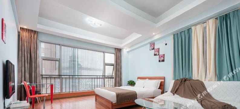 怡乐酒店公寓(重庆解放碑洪崖洞店)图片