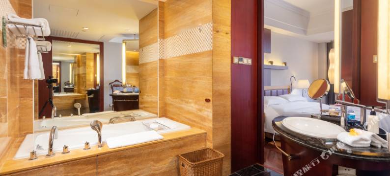 珠海来魅力假日酒店(拱北口岸高铁站店)图片