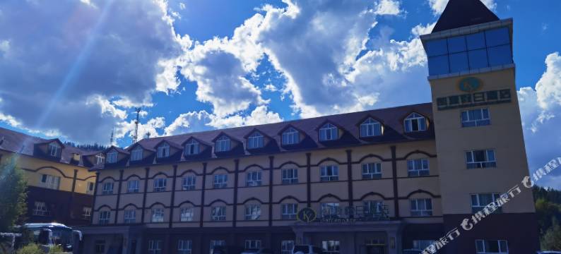 喀纳斯凯源假日酒店图片