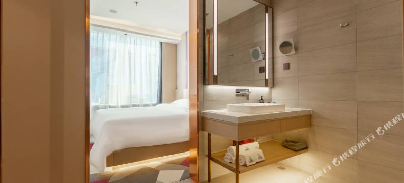 呈岸酒店(上海华东师范大学大渡河路地铁站店)图片