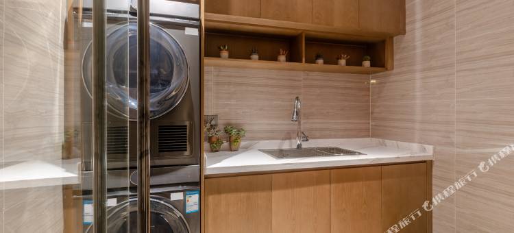 丽铂轻居酒店(六安市政务中心店)图片