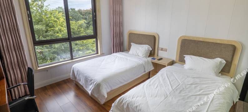 安吉山野泳池·栖心民宿图片