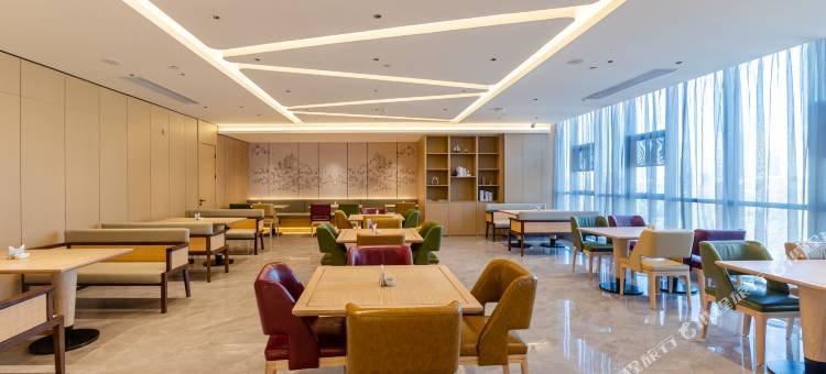 伯爵世家酒店(阜阳双清湾公园市民中心店)图片