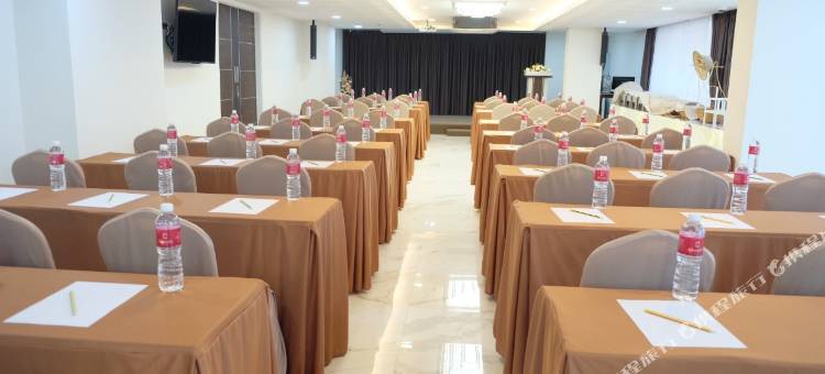 兰乍邦克里斯特拉酒店(Christella Hotel Laemchabang)图片