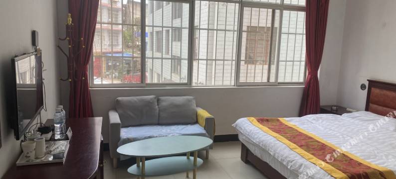 楚雄尚八方宾馆(彝人古镇店)图片