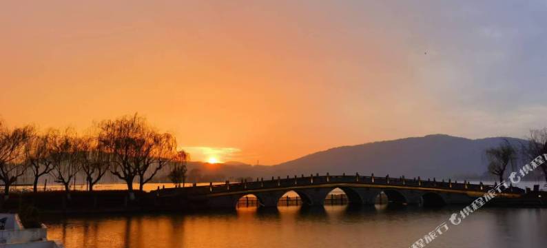 七月隐厍·山海湖全景度假美墅(海盐南北湖风景区店)图片