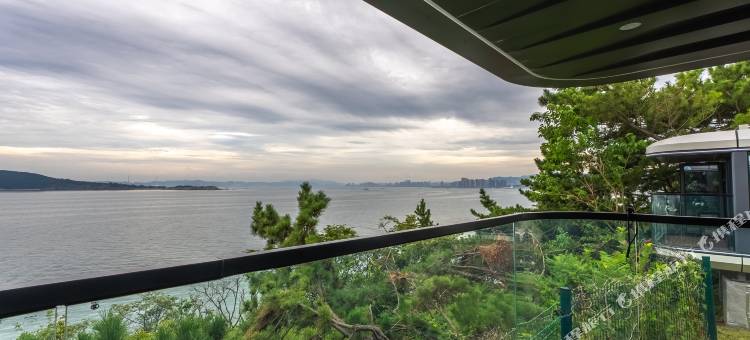 威海合庆湾太空舱民宿(半月湾店)图片