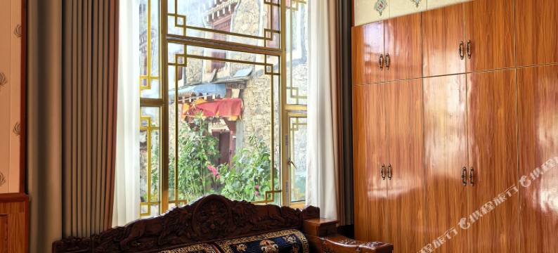 云之山野民宿(格聂店)图片