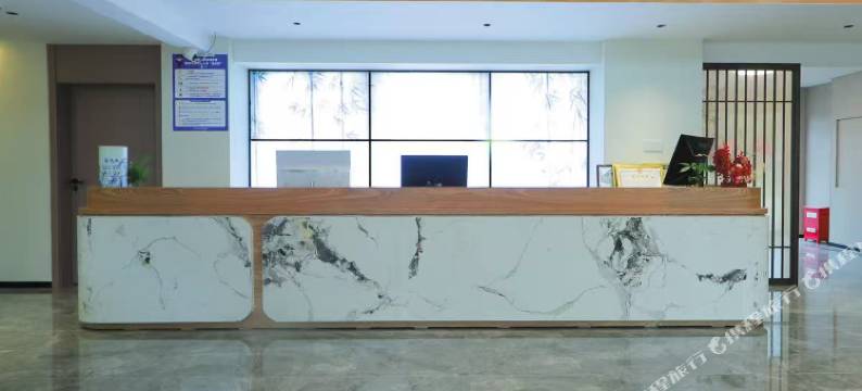 东兴纳杰宾馆(万尾金滩店)图片