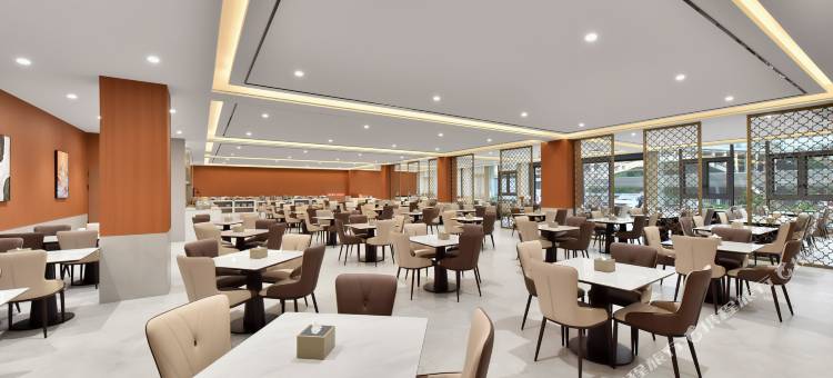 贵阳江畔豪庭酒店(贵阳东站师范学院地铁站店)图片
