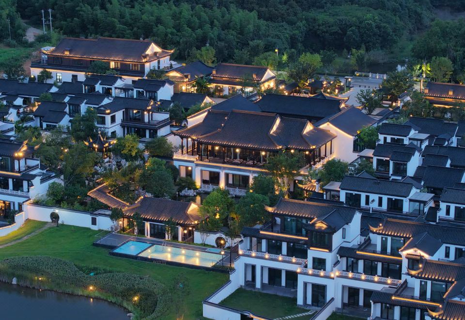隐居嘉遇温泉度假酒店外景图