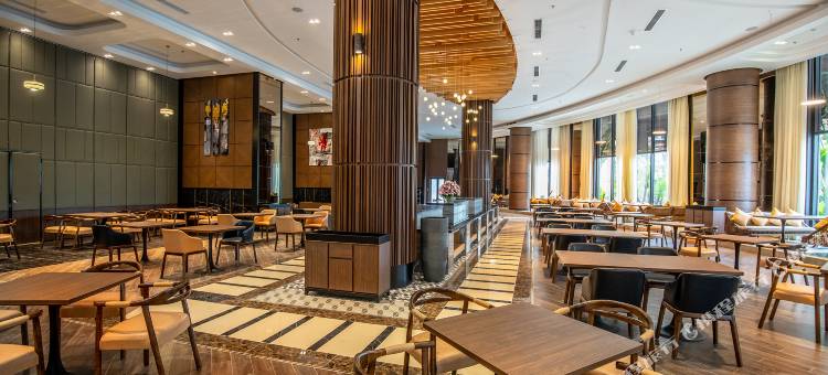 下龙湾温德姆华美达套房酒店(Ramada Hotel & Suites by Wyndham HaLong Bay View)图片