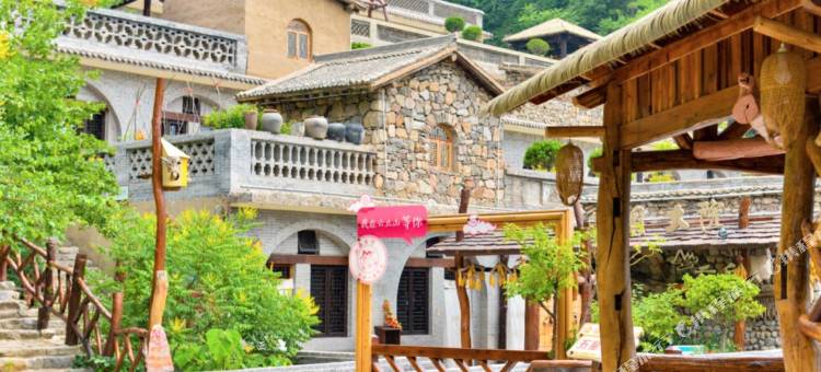 云丘山窑洞大院图片