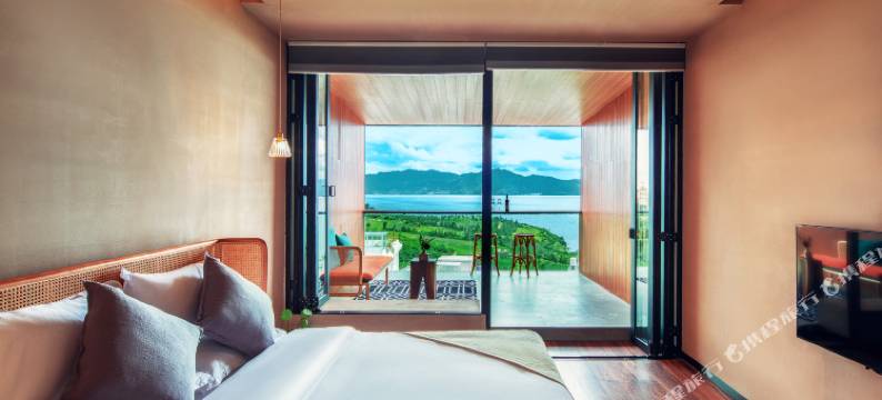 抚仙湖方寸间·柏香山民宿图片