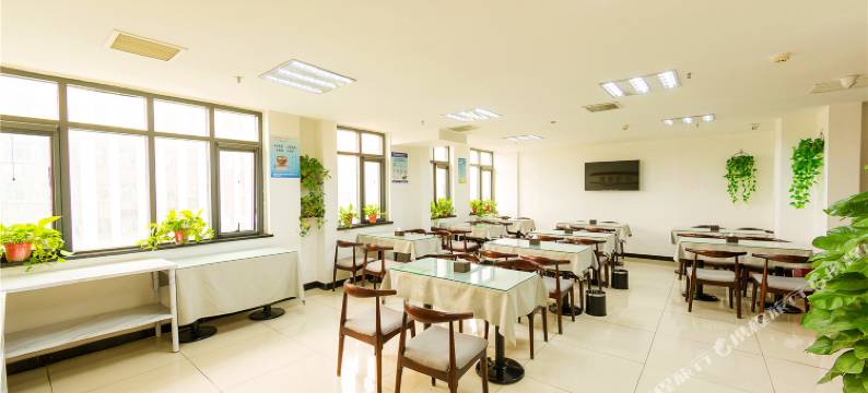 云川丽景酒店(驻马店文明大道实验小学北二校区店)图片