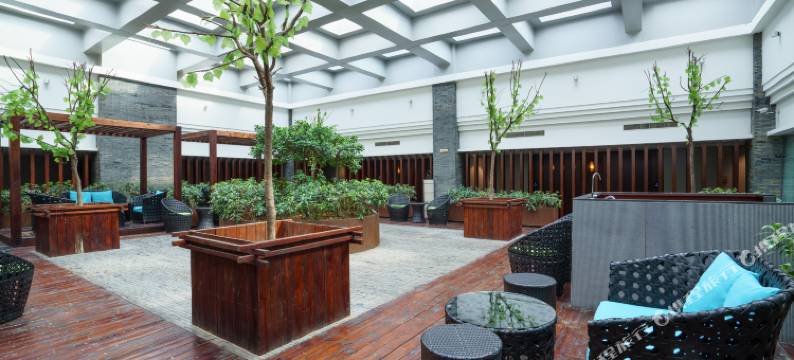 新怡园酒店(长沙高铁南站德思勤店)图片