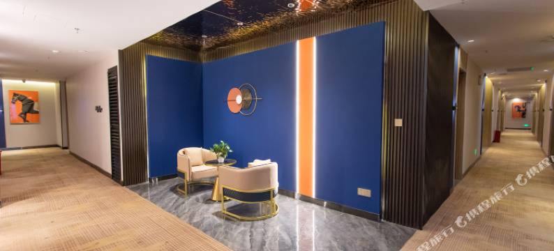 格慕酒店(深圳宝安国际机场固戍地铁站店)图片