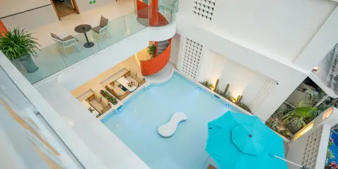 艾汀堡温泉酒店(西雙版納景洪告莊西雙景星光夜市店)