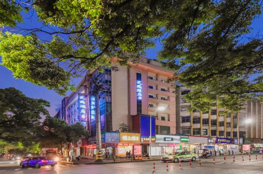 hotel overview picture