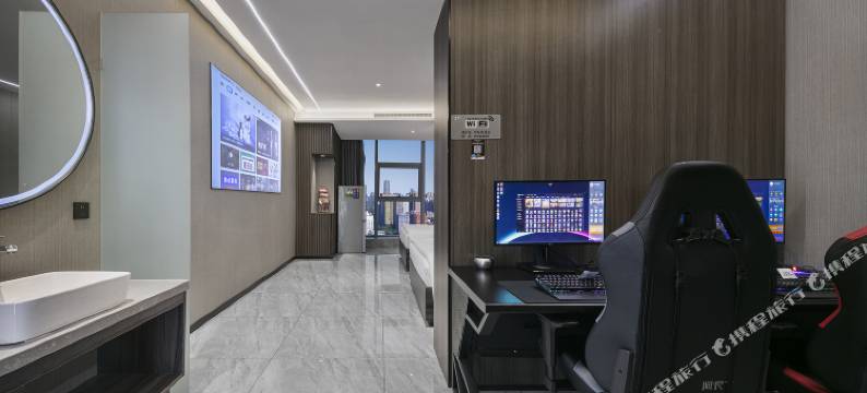 IF空中电竞酒店(瀚海璞丽中心省人民医院地铁站店)图片