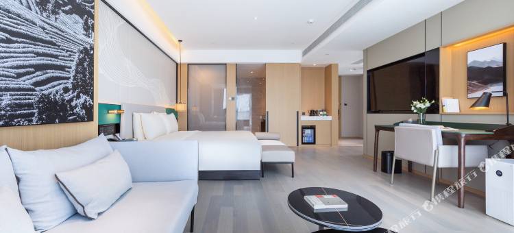 济南CBD山东港口大厦亚朵S酒店图片