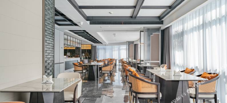玉湖半岛酒店(玉环万达广场会展中心店)图片