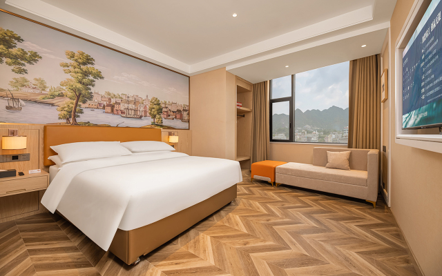 Vienna Hotel (Zhenxiong Street Xinhuayuan Branch) Over view