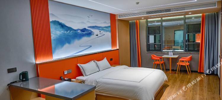 曼舟轻奢酒店(开江步行街店)图片