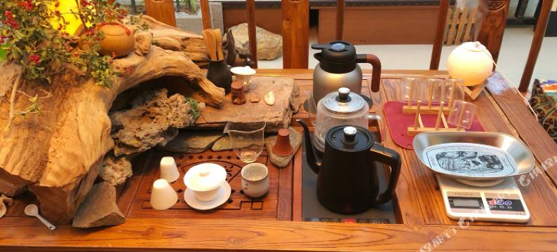 乌兰無舍(茶卡店)图片