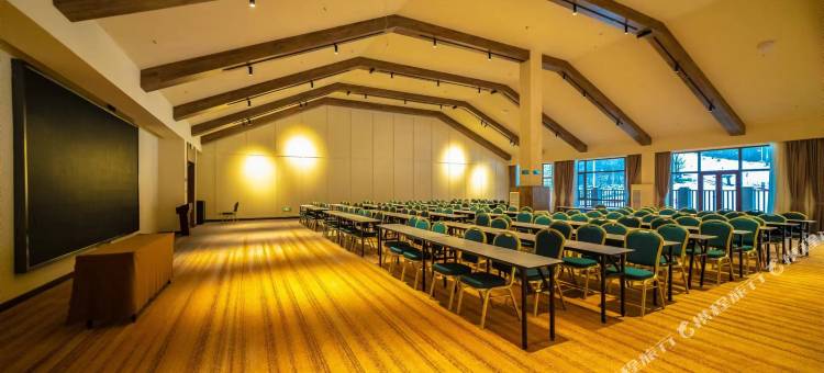 北大湖百万石温泉酒店图片