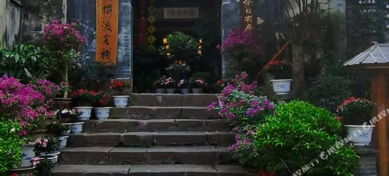 凤凰飘摇摆渡客栈图片