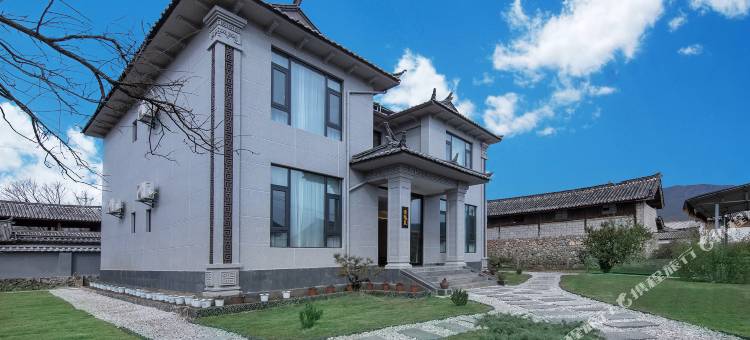 云隐里雪山观景小院(白沙古镇店)图片