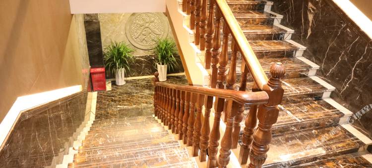 迭部金盾酒店图片