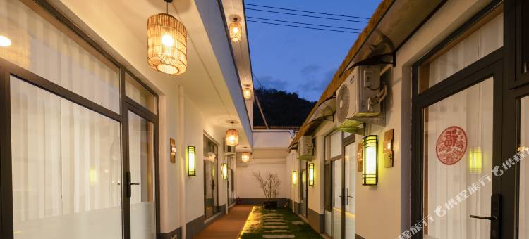 知见山行民宿(五台山风景区店)图片