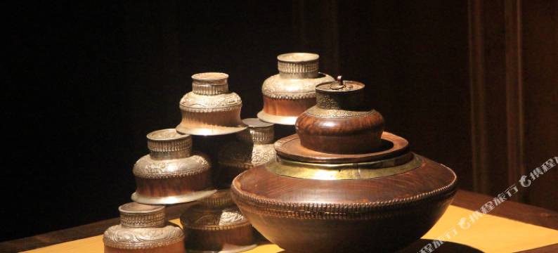 香格里拉曲登乃仓·供氧民宿(松赞林寺清晨摄影店)图片