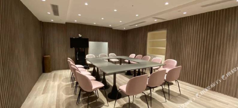 上海徐家汇中心交通大学亚朵X酒店图片