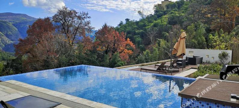 安吉迈岚·密藏山谷·漂游观星图片