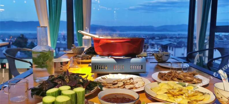 大理古城山山有木国学花园民宿图片