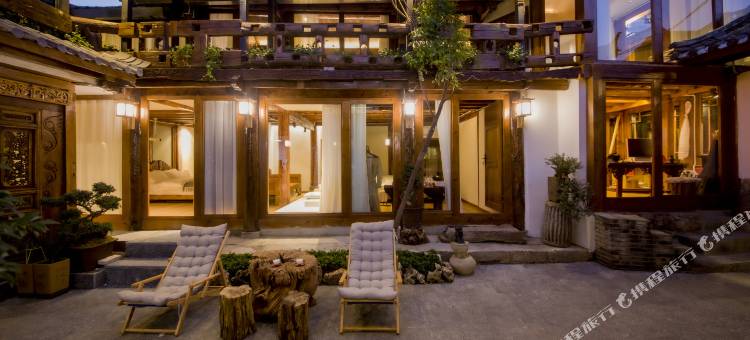 世外·唐卡主题客栈(束河古镇店)图片