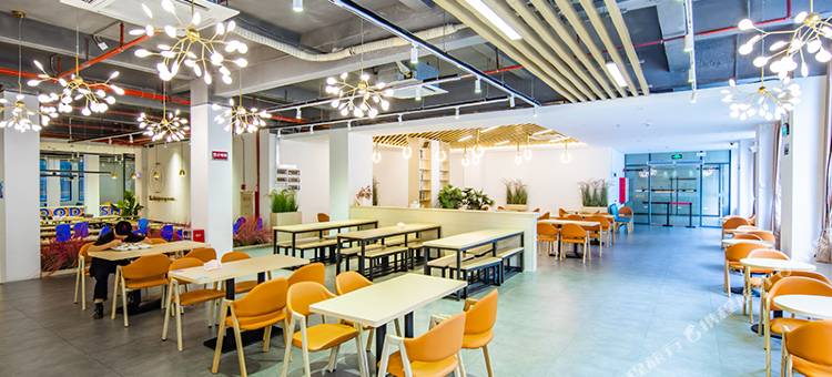 窝趣酒店(广州龙洞柯木塱地铁站店)图片