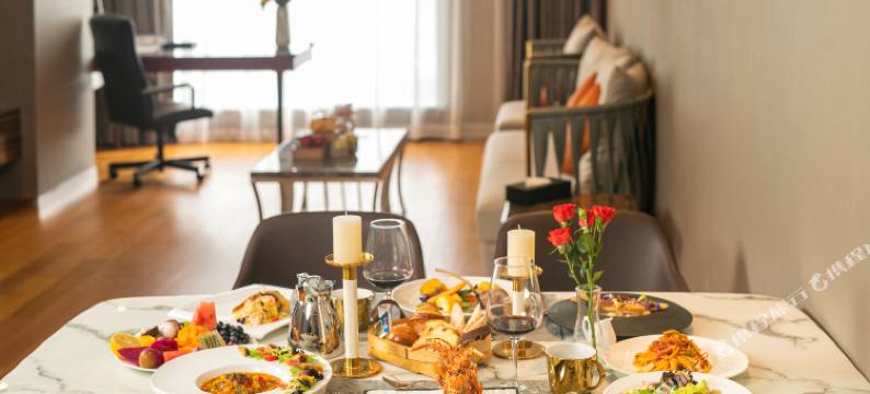 南京苏宁环球套房饭店(五台山地铁站店)图片