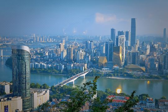 怡程酒店柳州音乐喷泉银泰城店