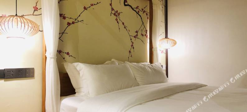 云里﹒凡尘精品民宿(大石板古村店)图片