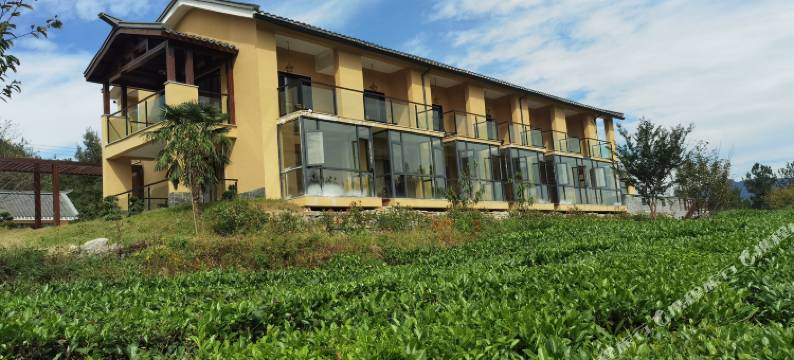 保康西岭山居图片