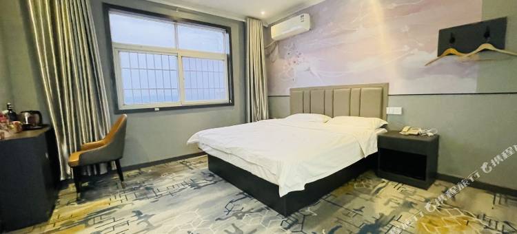 上蔡果果主题酒店(蔡明路分店)图片