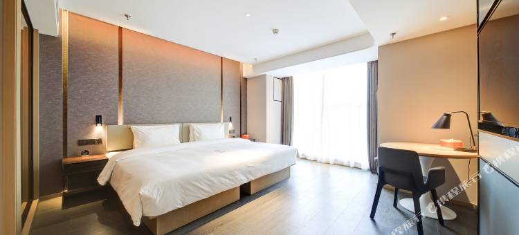 雅安高铁站时代天街亚朵酒店图片